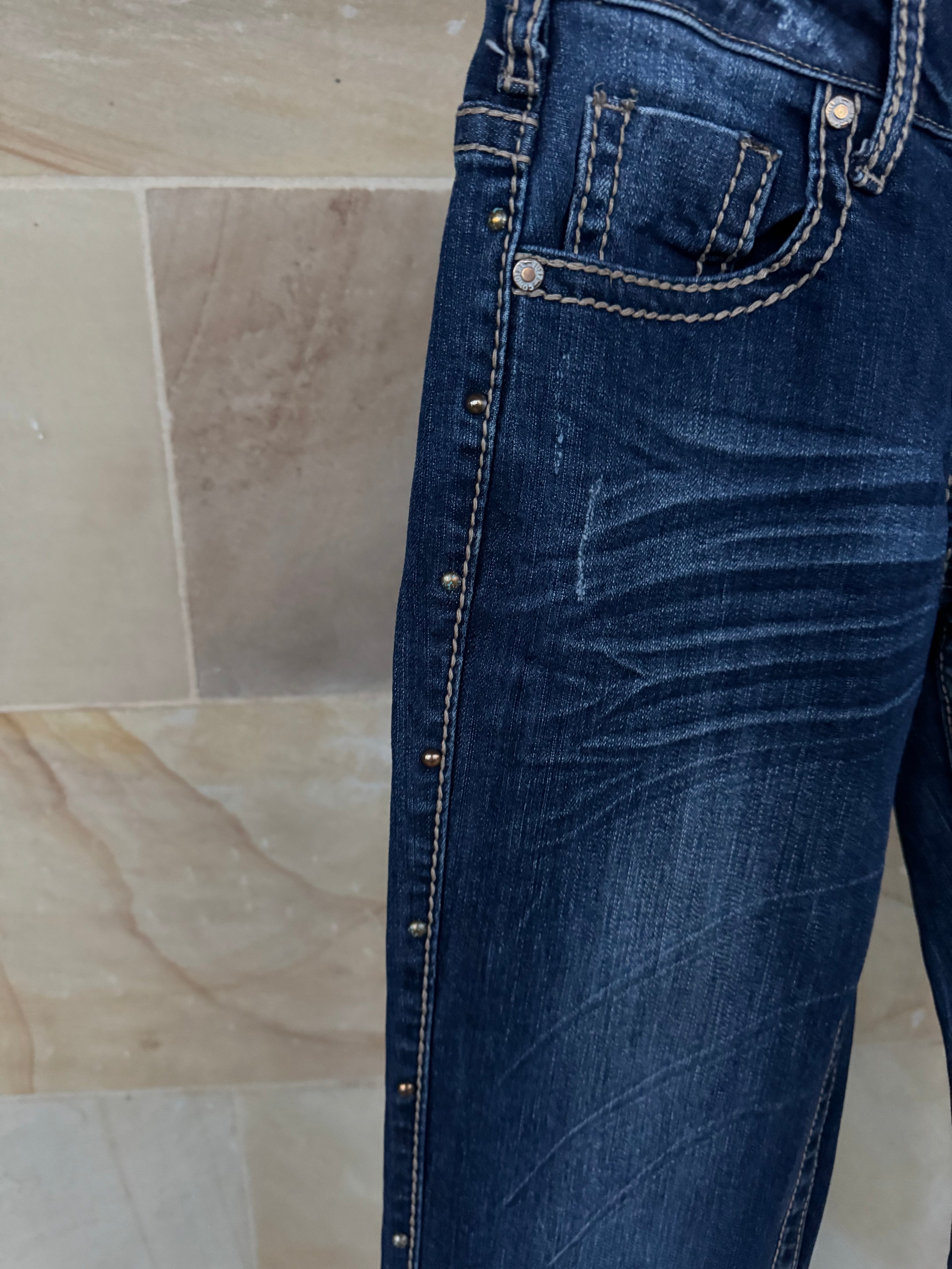 COWGIRL TUFF JEANS 26/37