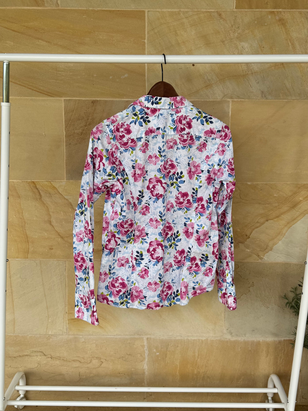 ARIAT FLORAL SHIRT XS