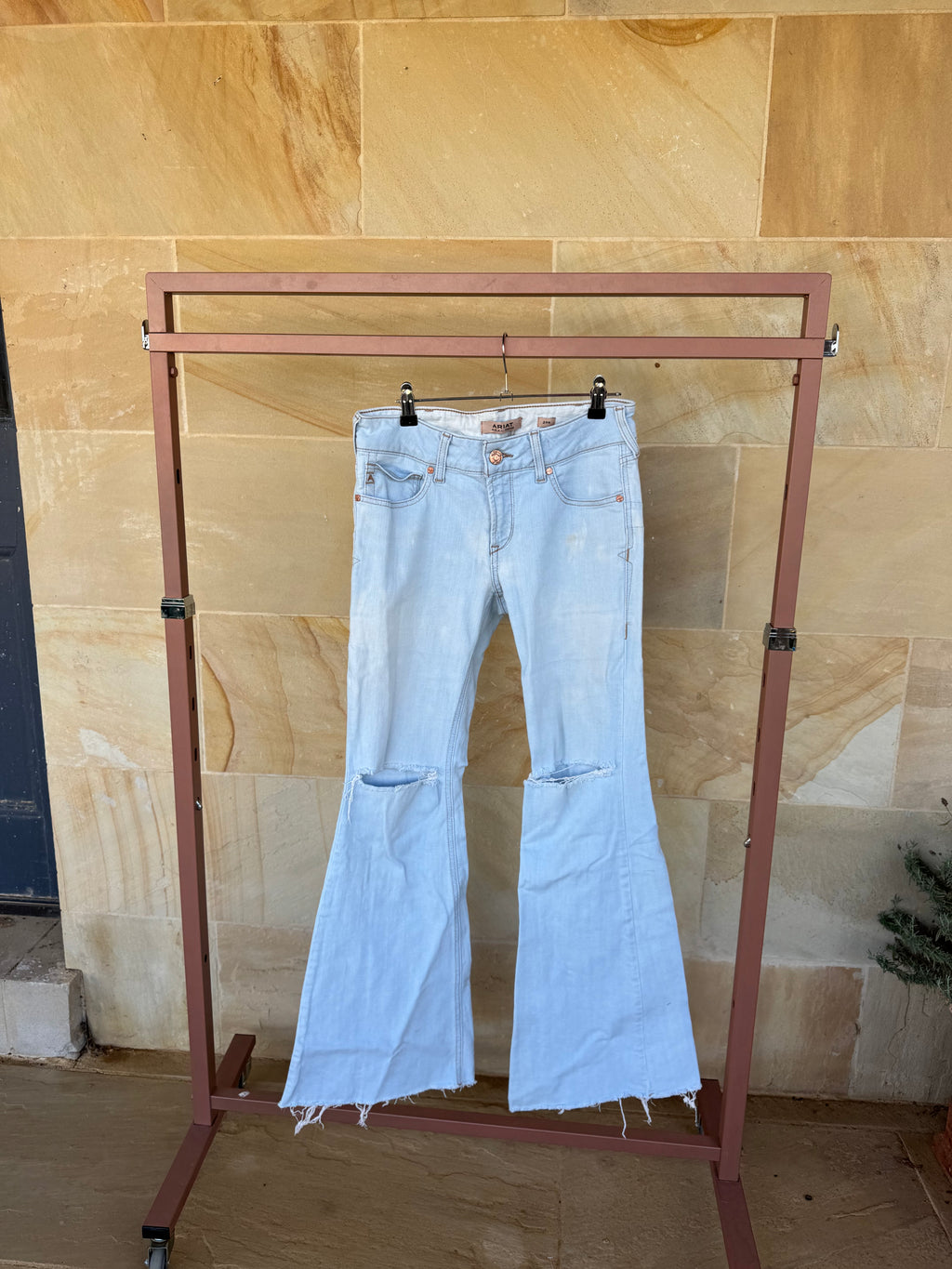ARIAT FLARE JEANS 29R