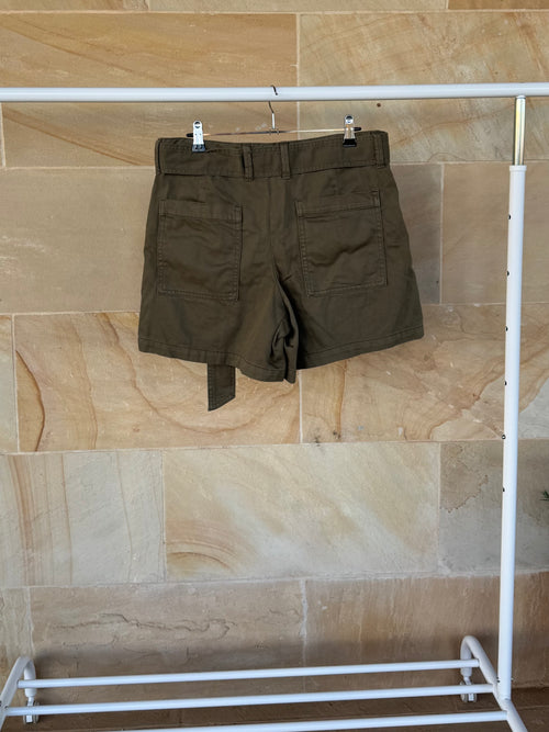 BANANA REPUBLIC SHORTS 6