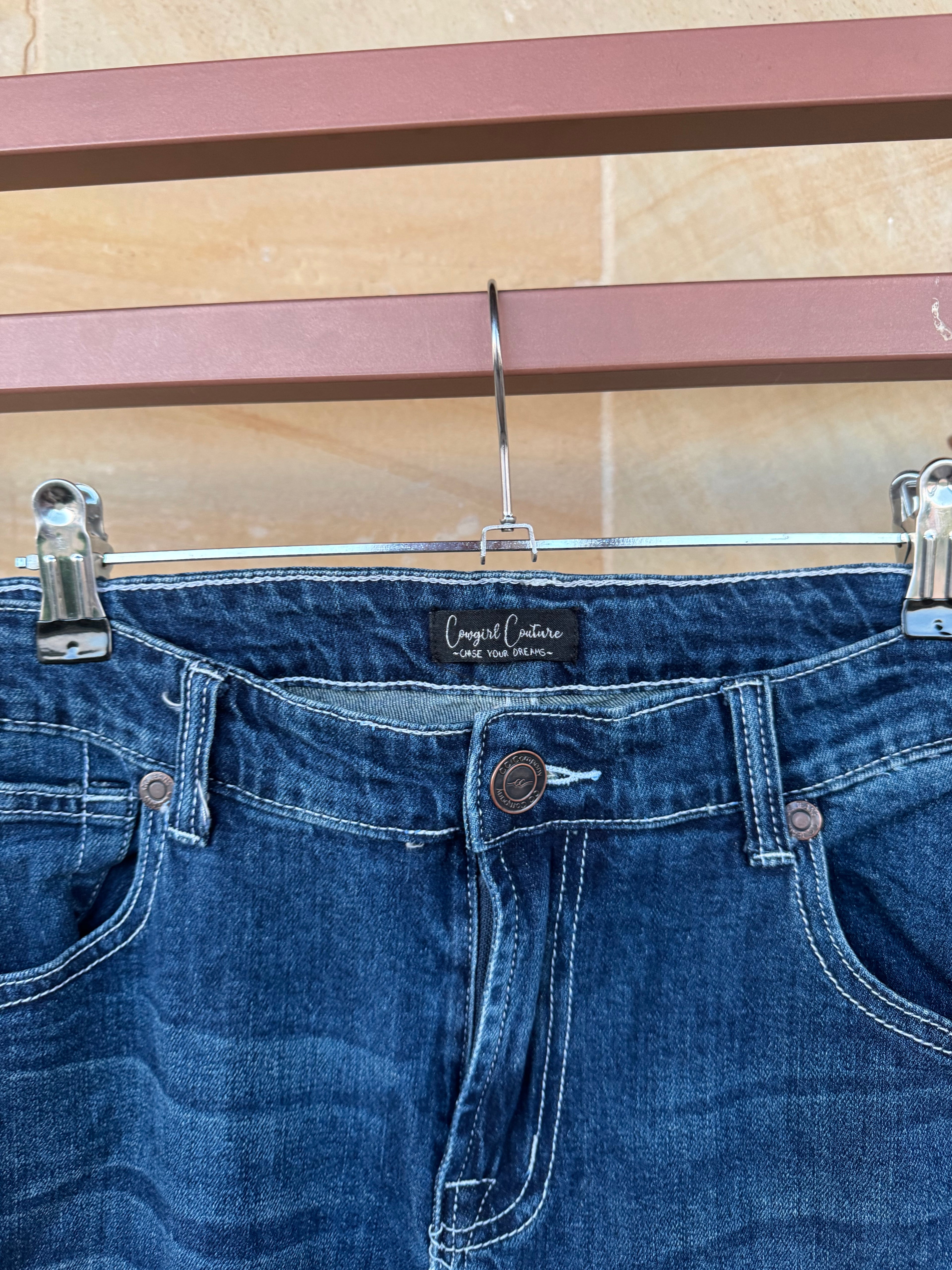 COWGIRL COUTURE JEANS 33/32