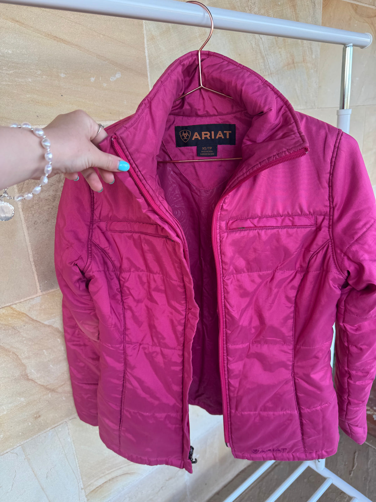 ARIAT PUFFER JACKET XS
