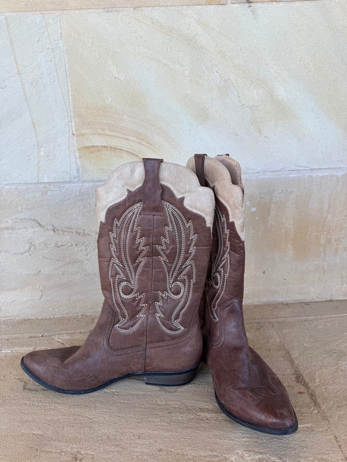 COCONUTS BY MATISSE WOMENS BOOTS 10