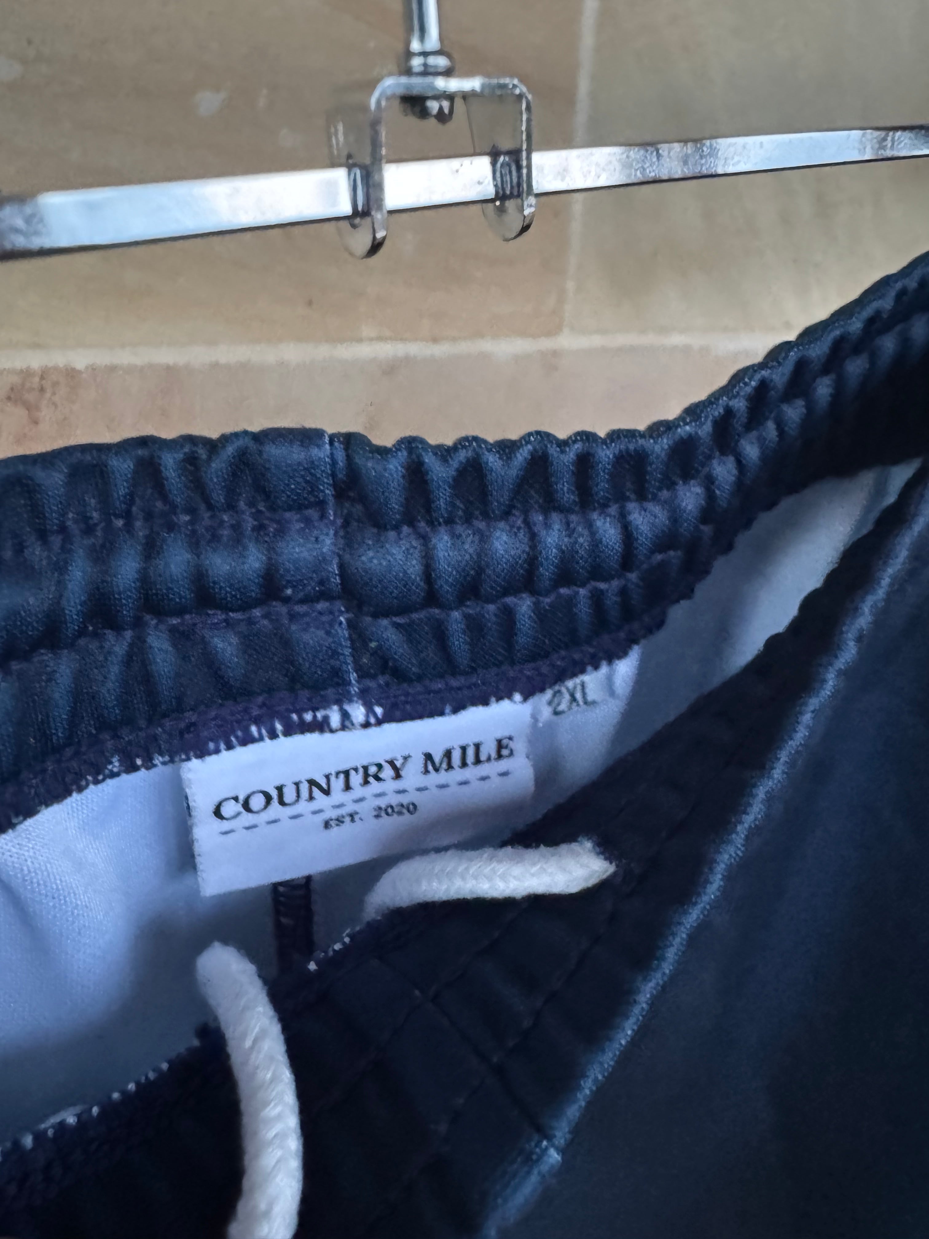COUNTRY MILE SHORT BNWT 2XL
