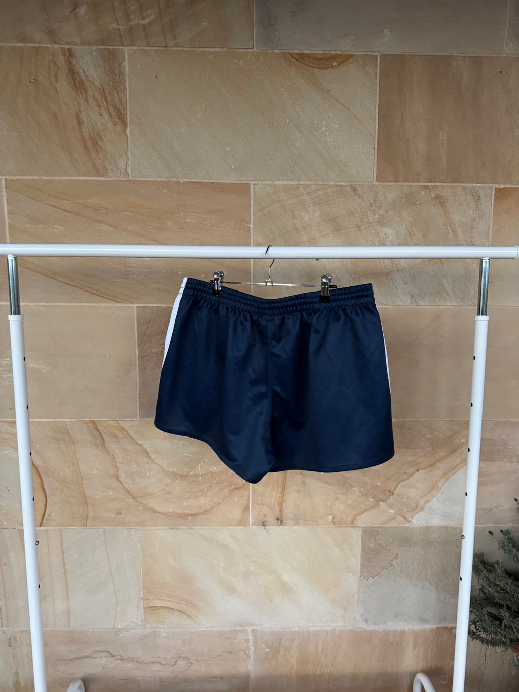 COUNTRY MILE SHORT BNWT 2XL