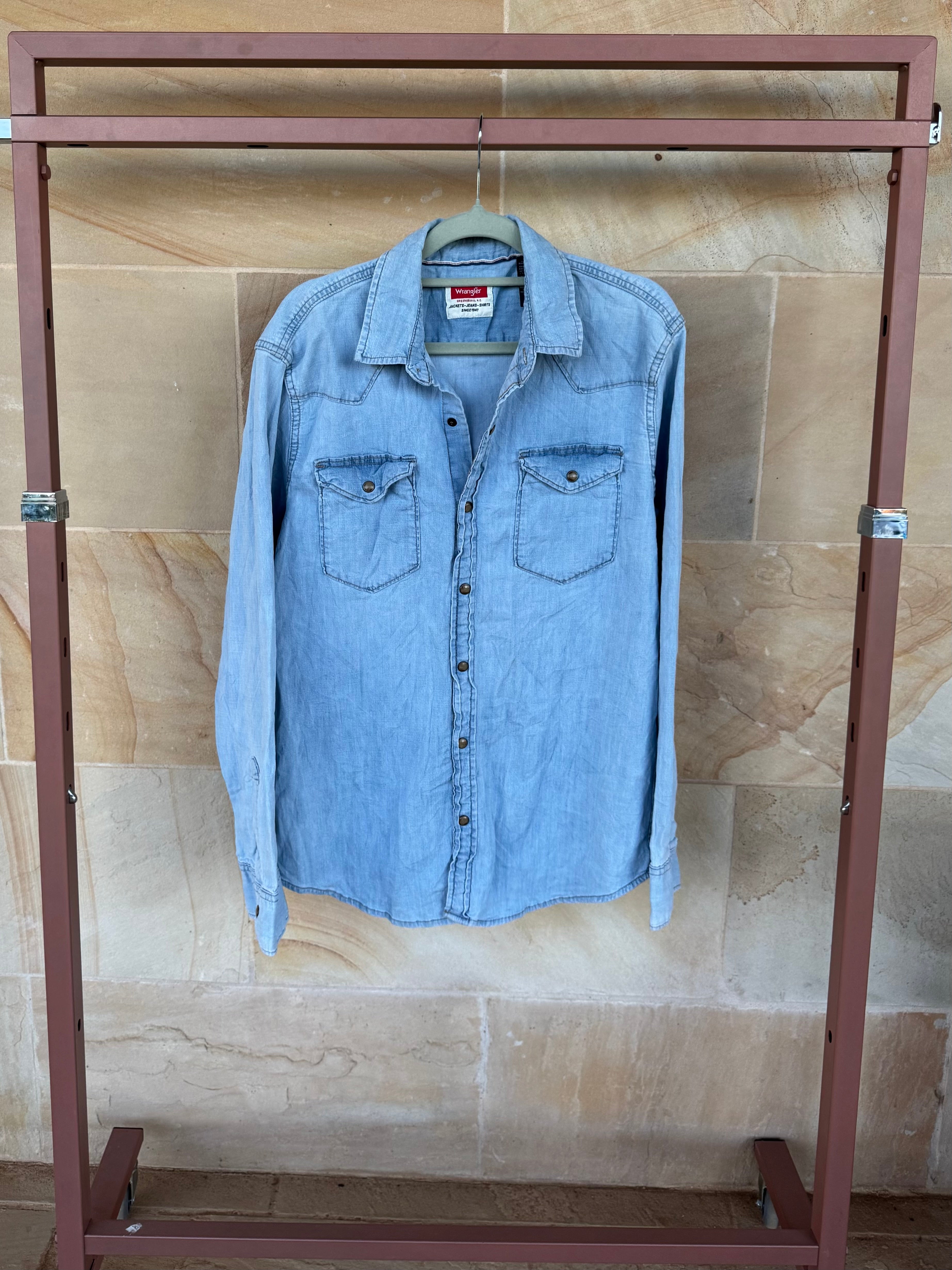 WRANGLER DENIM SHIRT M