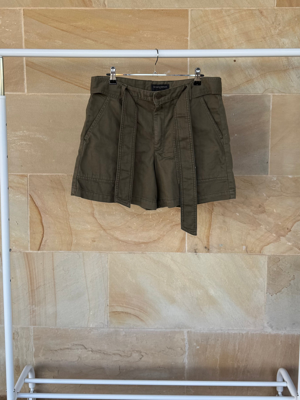 BANANA REPUBLIC SHORTS 6