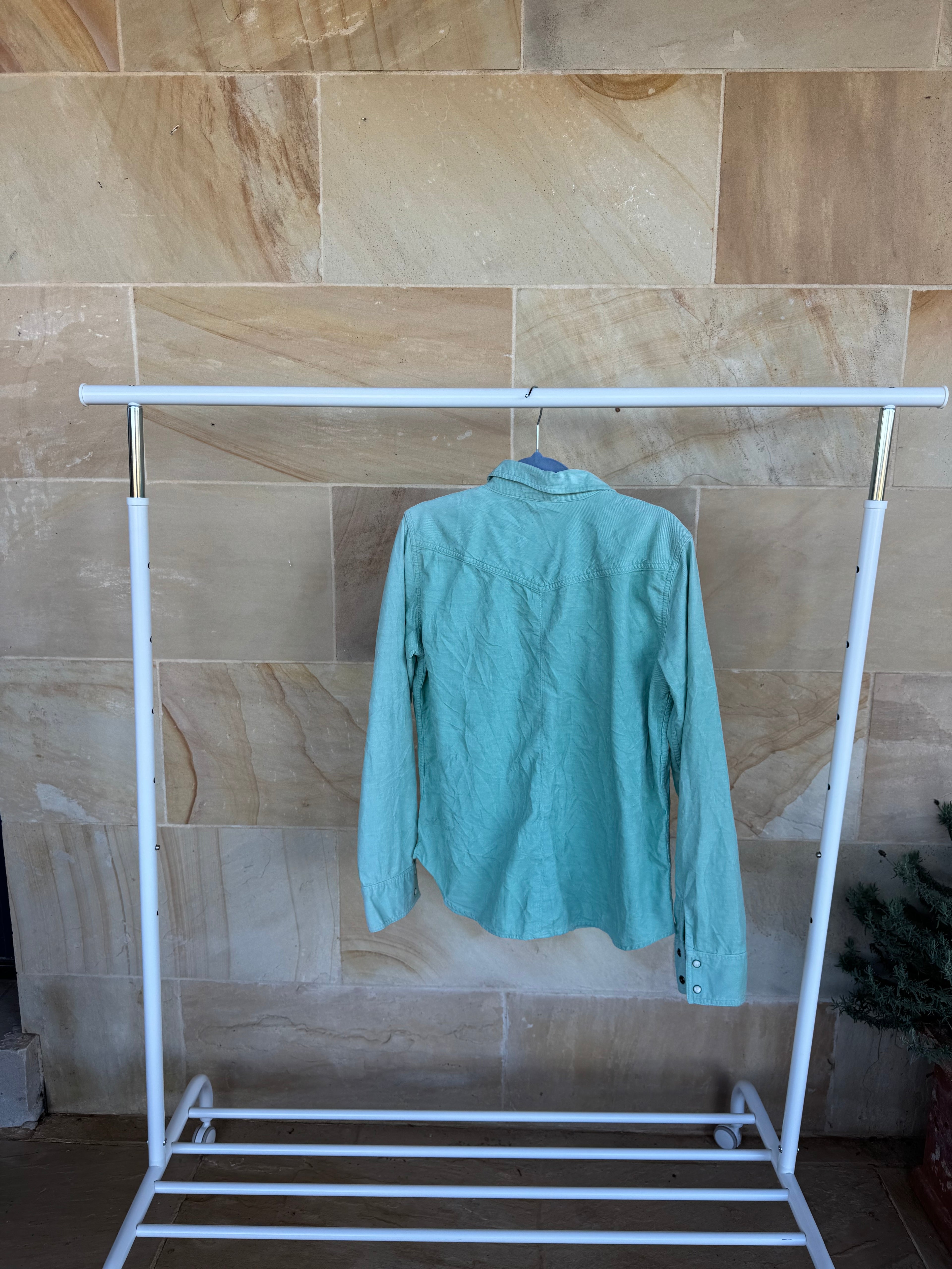 AMERICAN EAGLE SHIRT M
