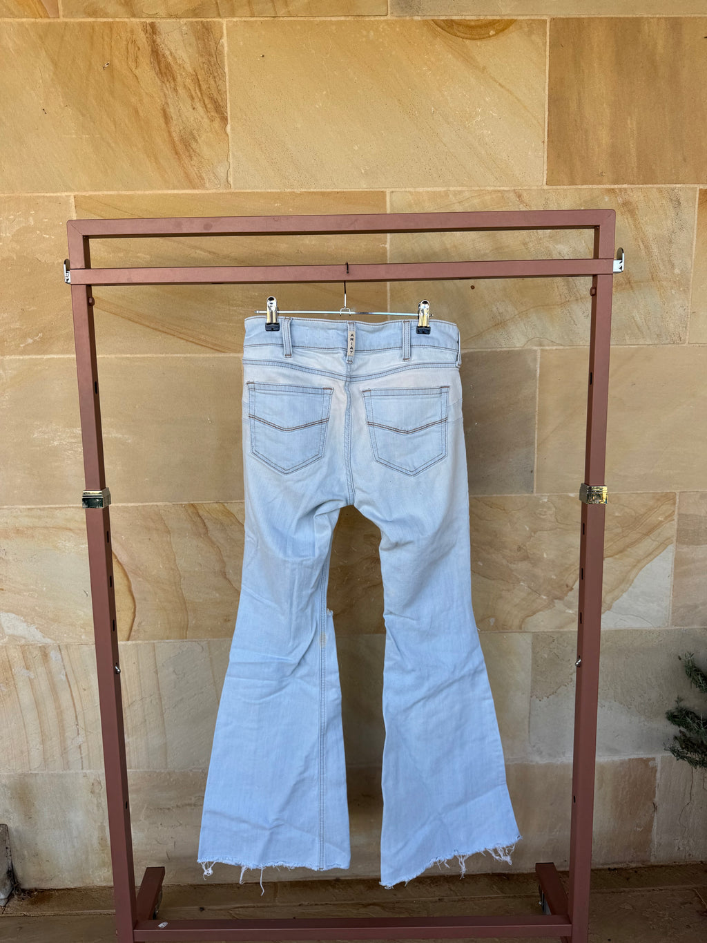 ARIAT FLARE JEANS 29R