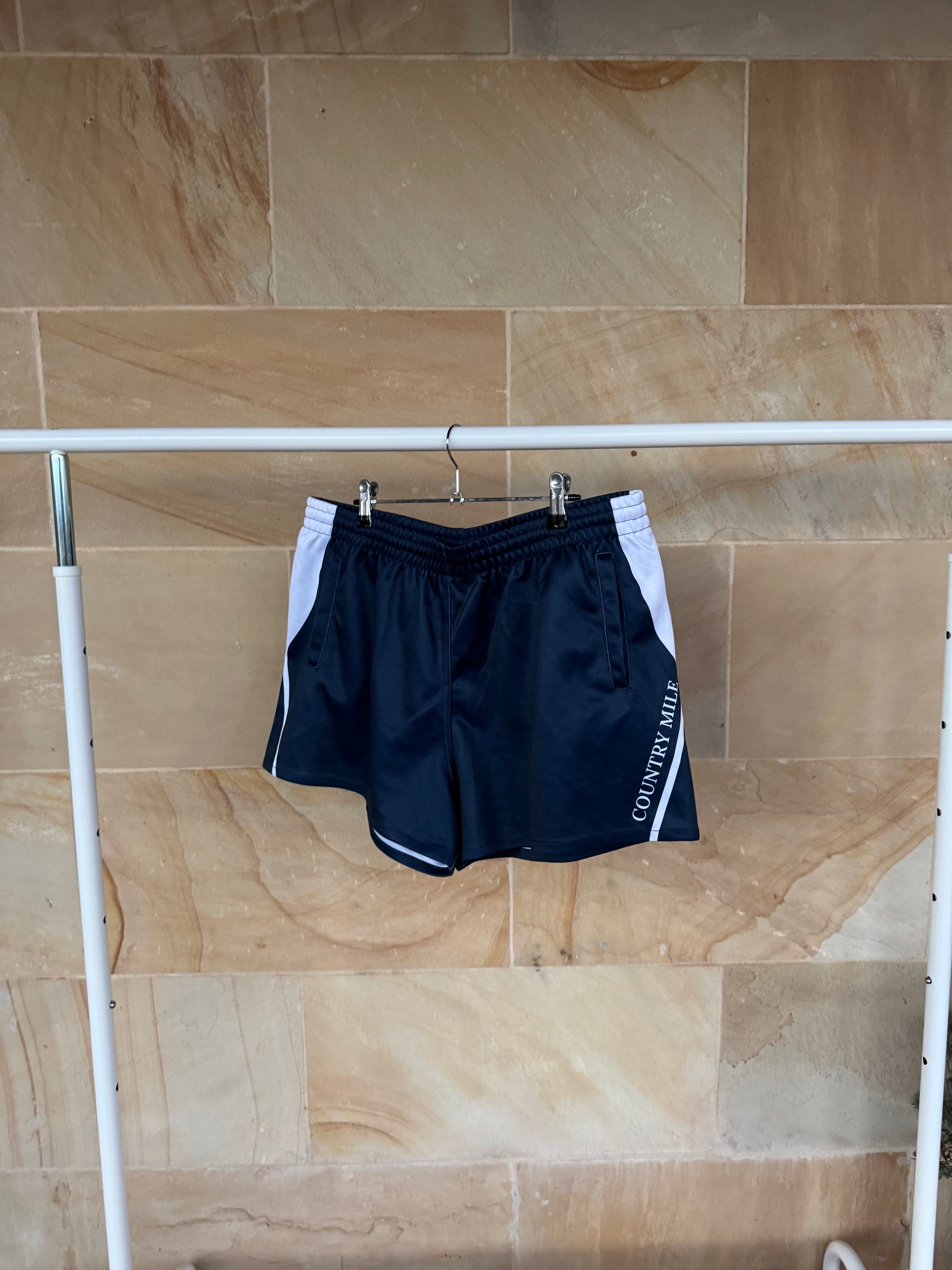 COUNTRY MILE SHORT BNWT 2XL