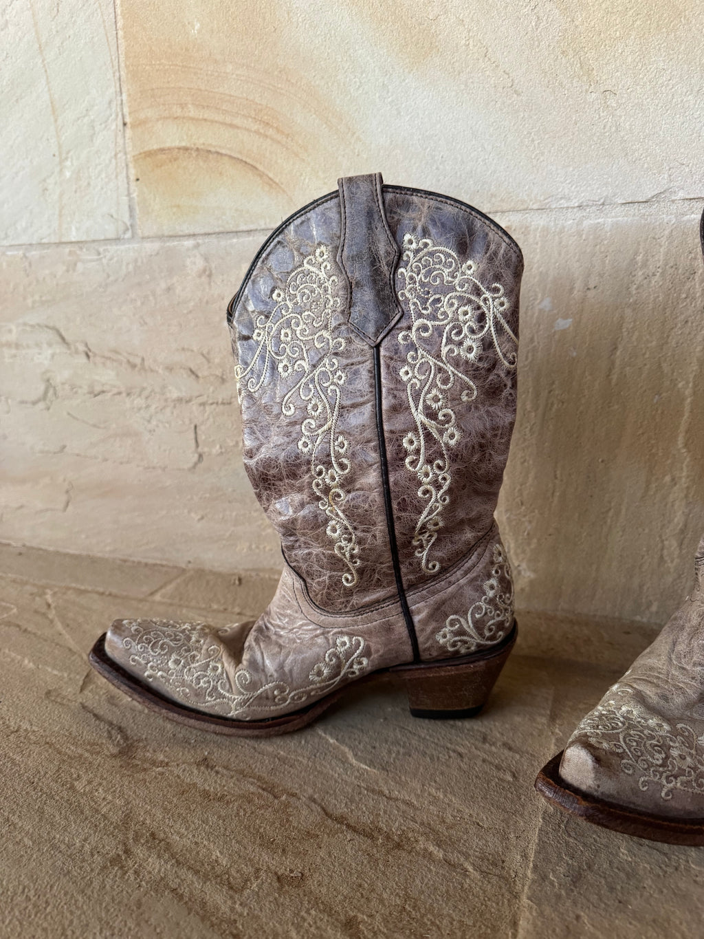 CORRAL TEEN BOOTS UK 4
