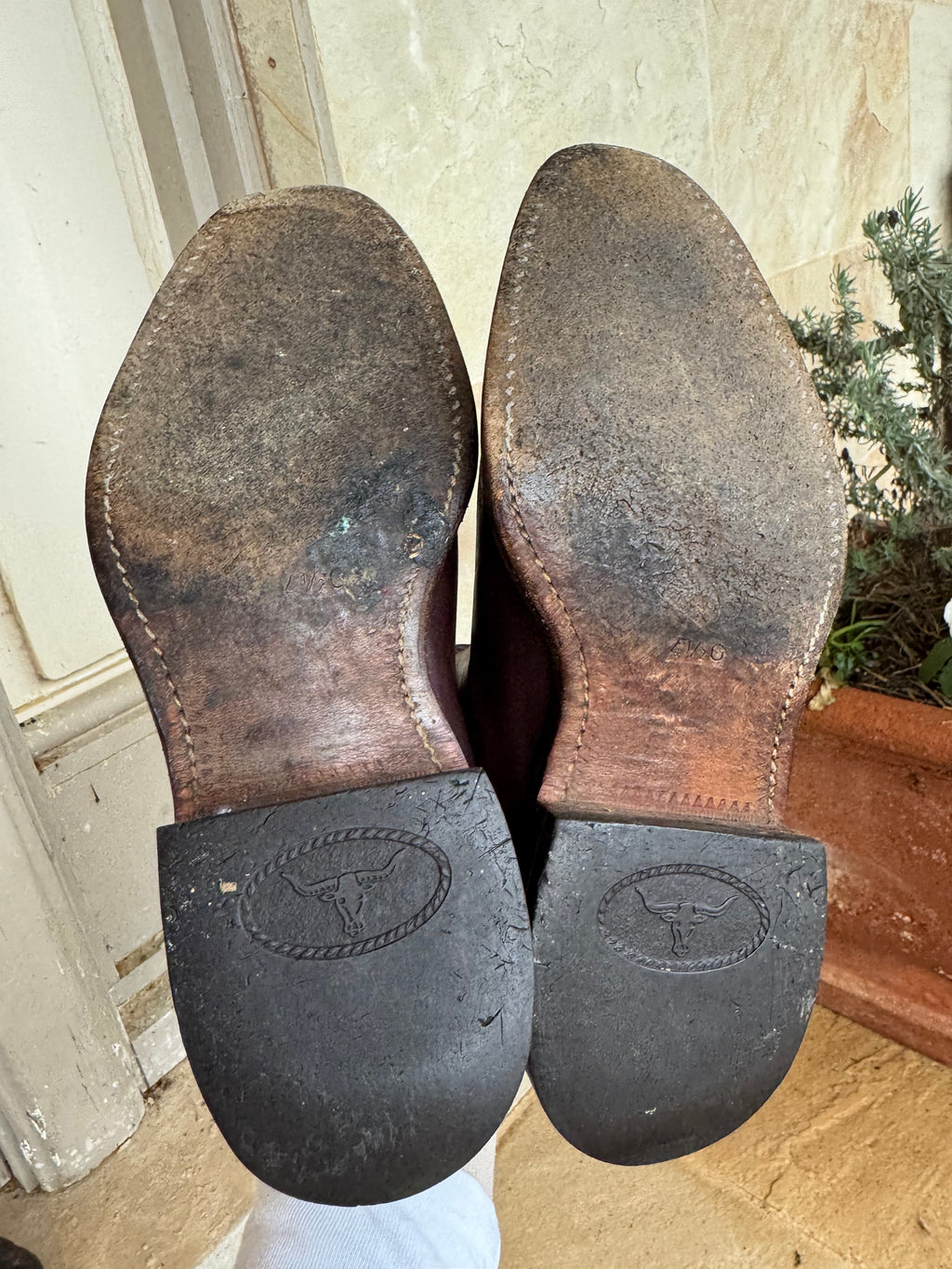 R.M. WILLIAMS CHELSEY BOOTS 37.5