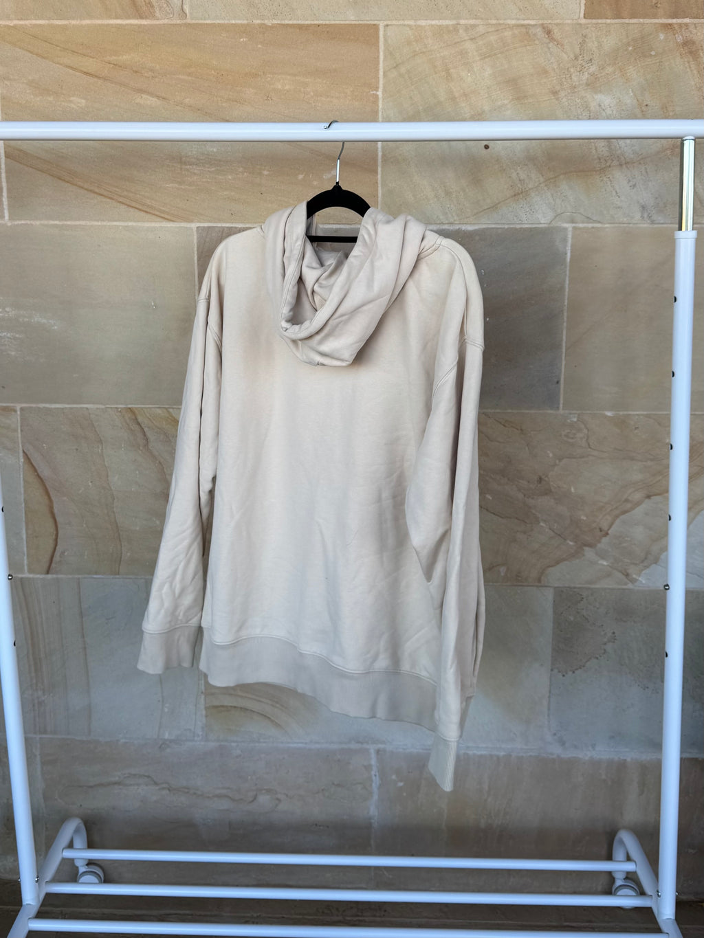 R.M. WILLIAMS HOODIE 12