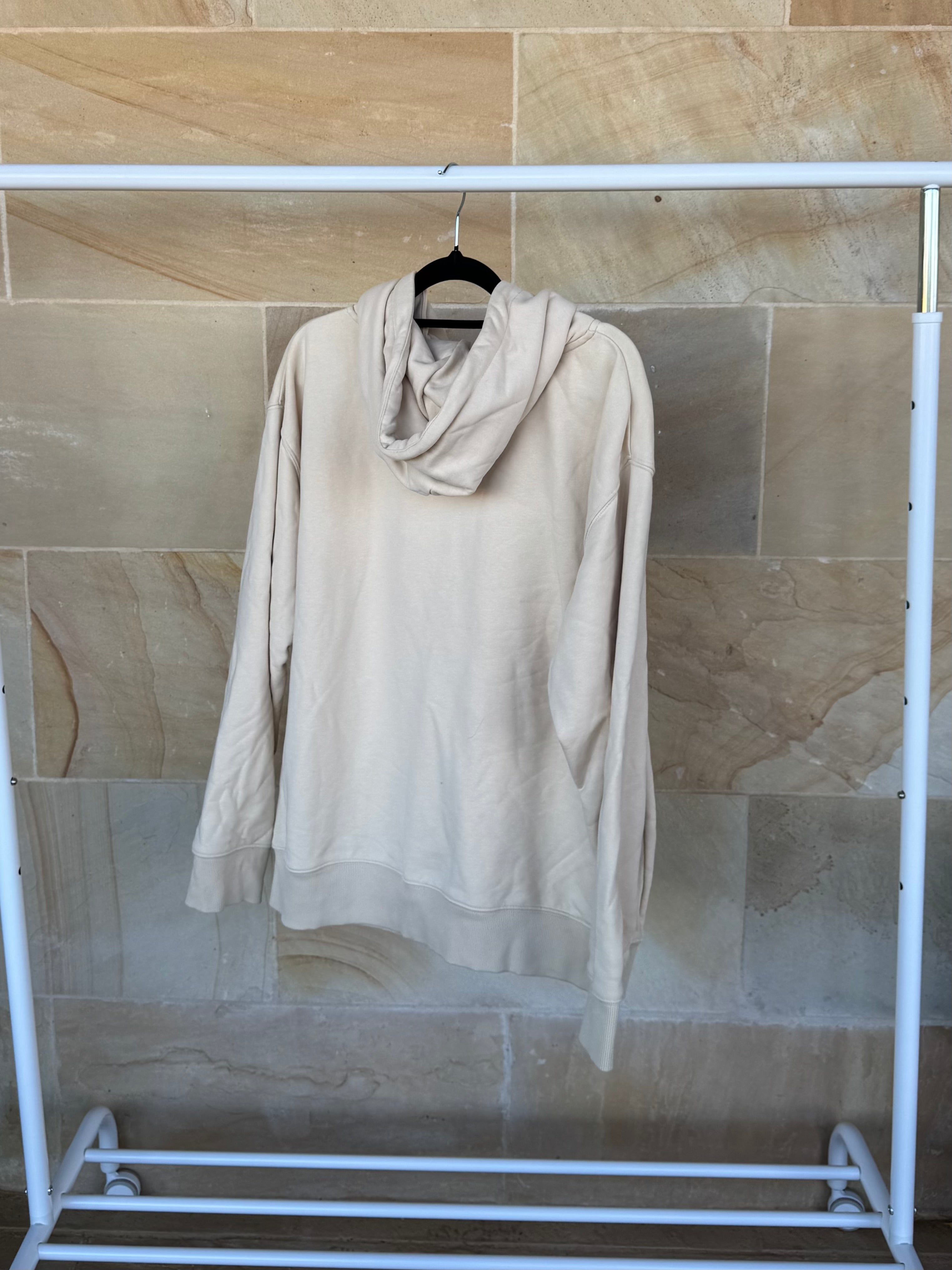 R.M. WILLIAMS HOODIE 12