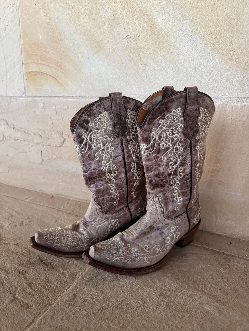 CORRAL TEEN BOOTS UK 4