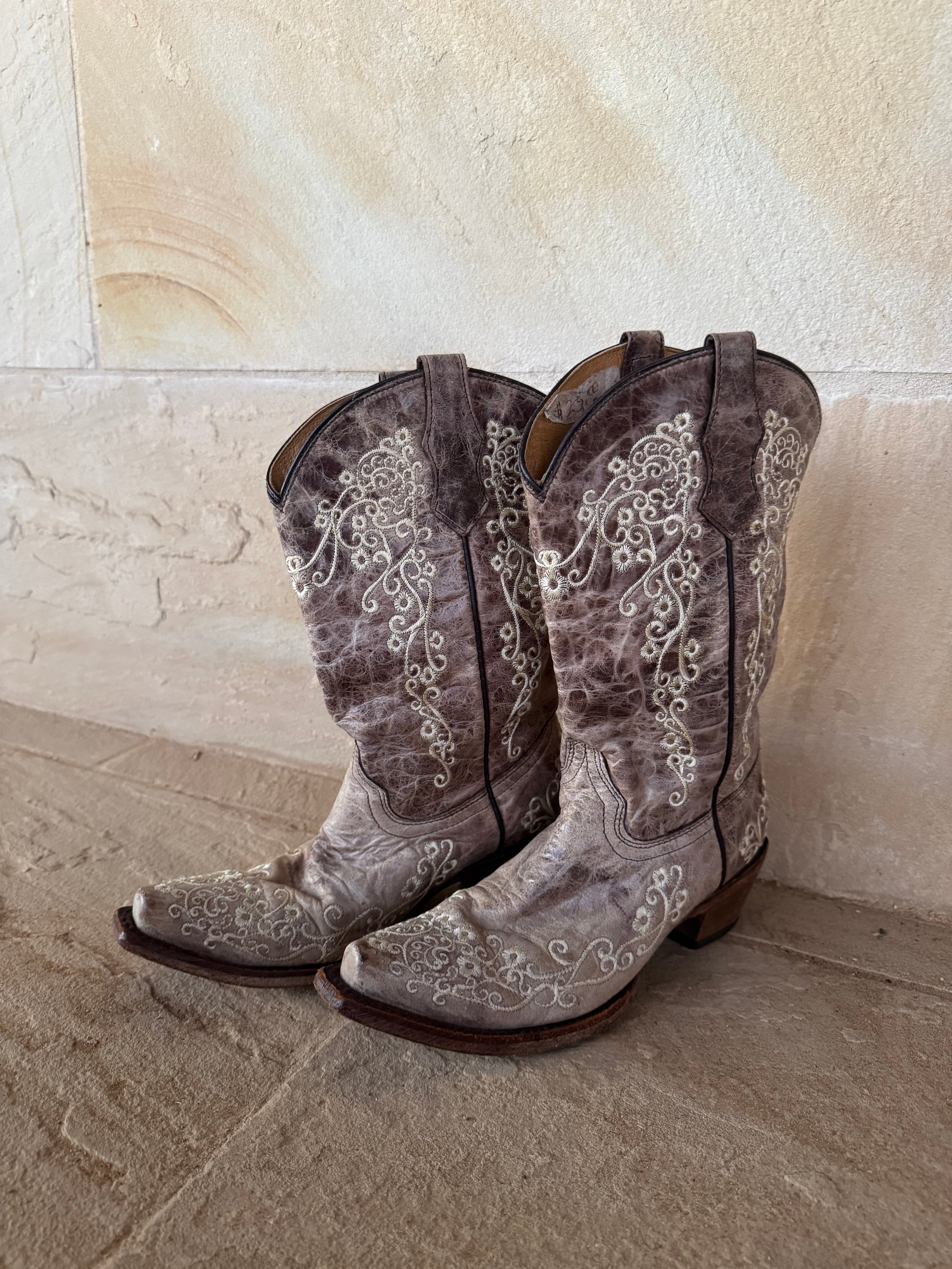 CORRAL TEEN BOOTS UK 4