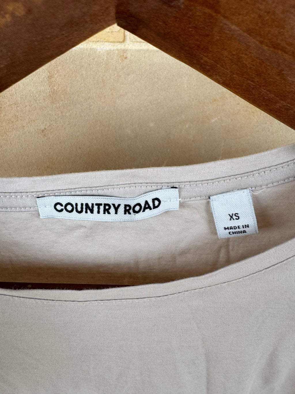 COUNTRY ROAD T SHIRT XS