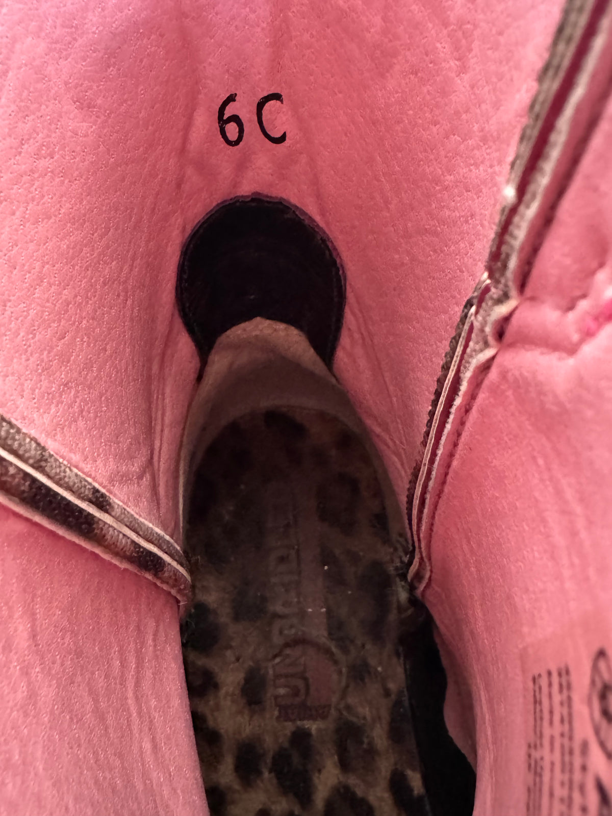*RESERVED* ARIAT PINK CAMO BOOTS 36.5