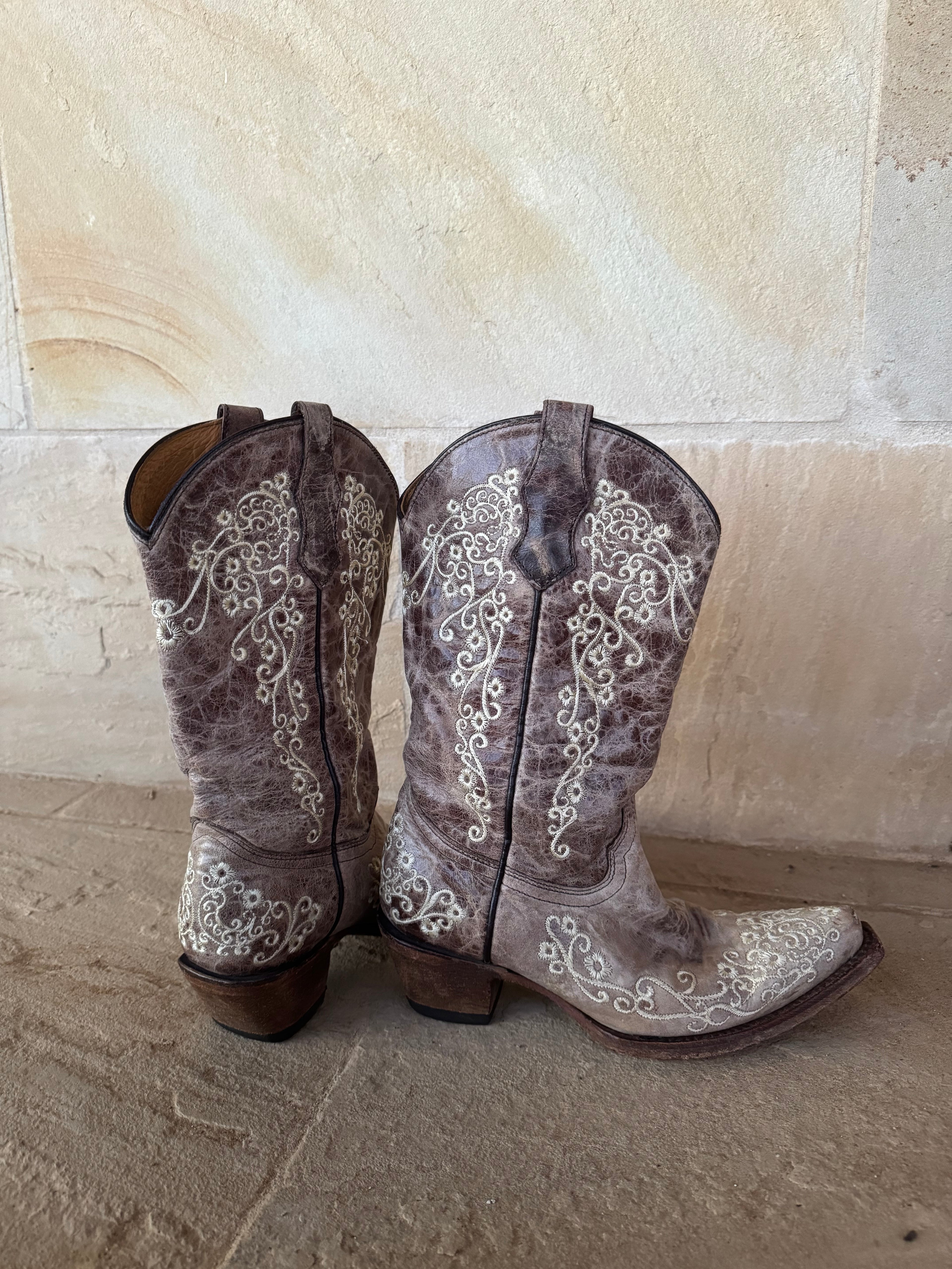 CORRAL TEEN BOOTS UK 4