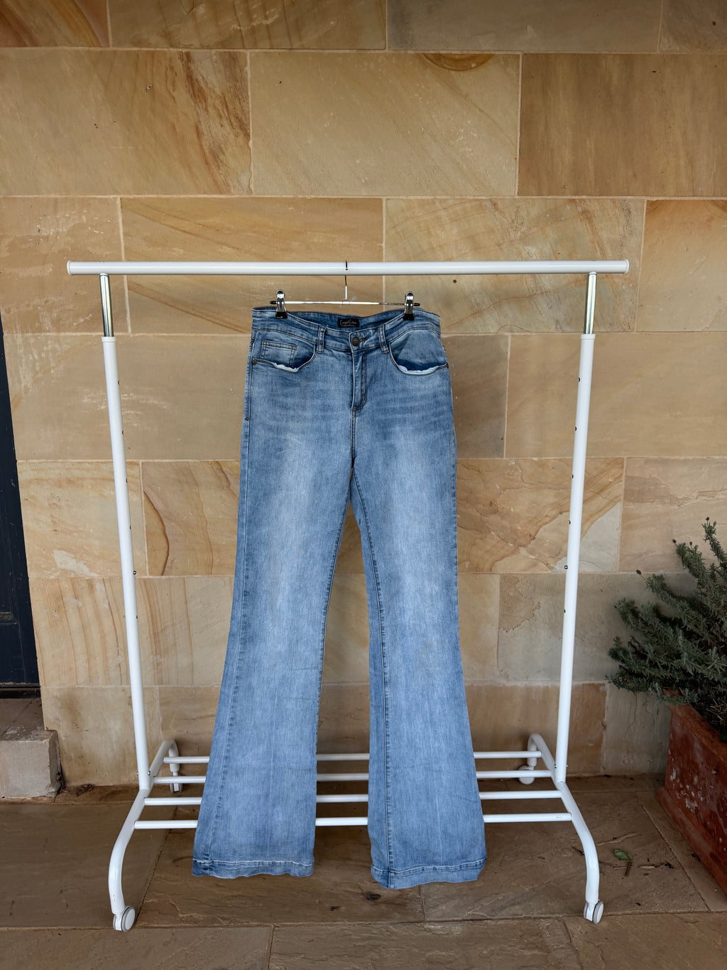 COWGIRL COUTURE (CC WESTERN) JEANS 32/38