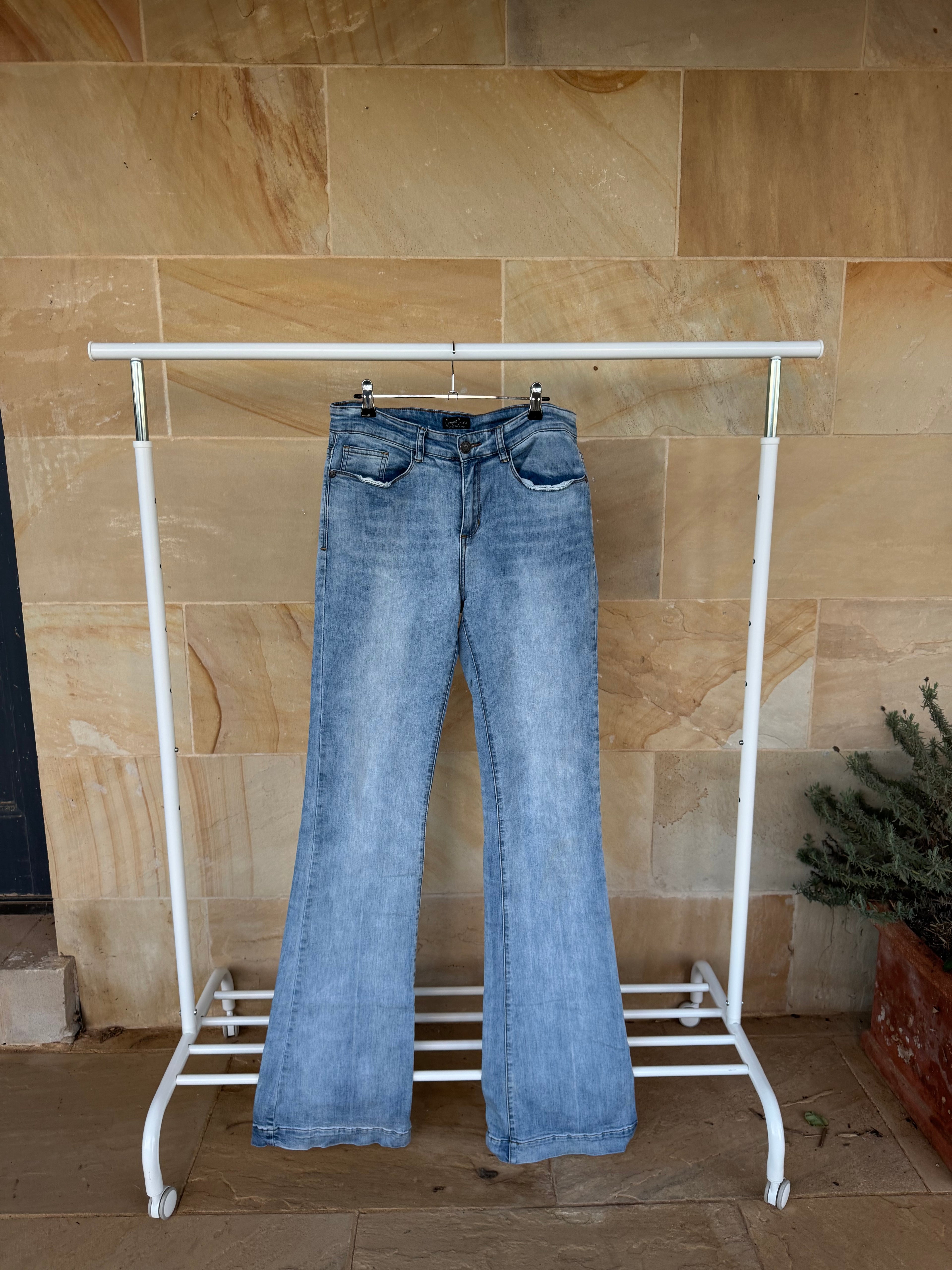 COWGIRL COUTURE (CC WESTERN) JEANS 32/38