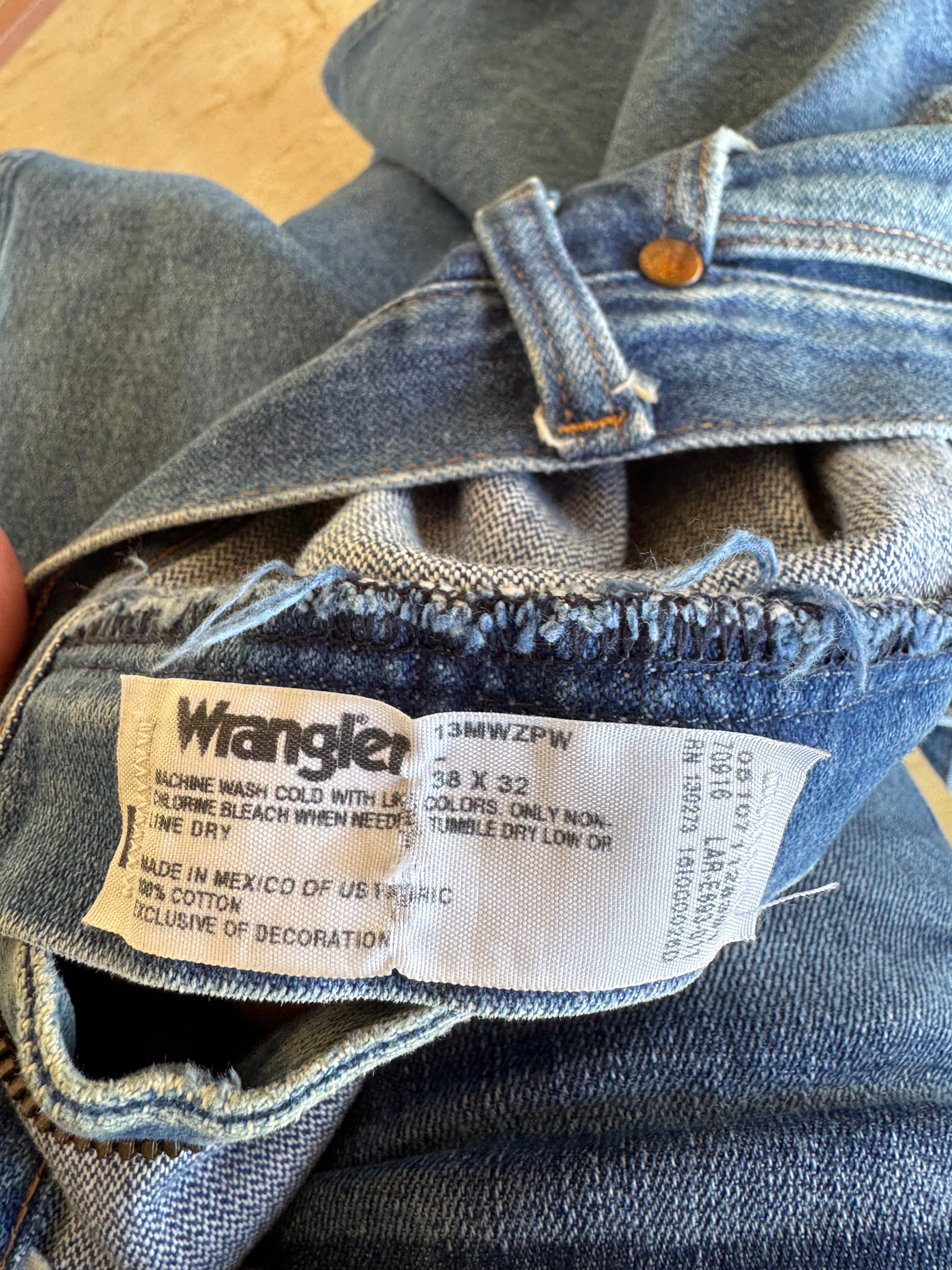 WRANGLER MENS JEANS 38/32