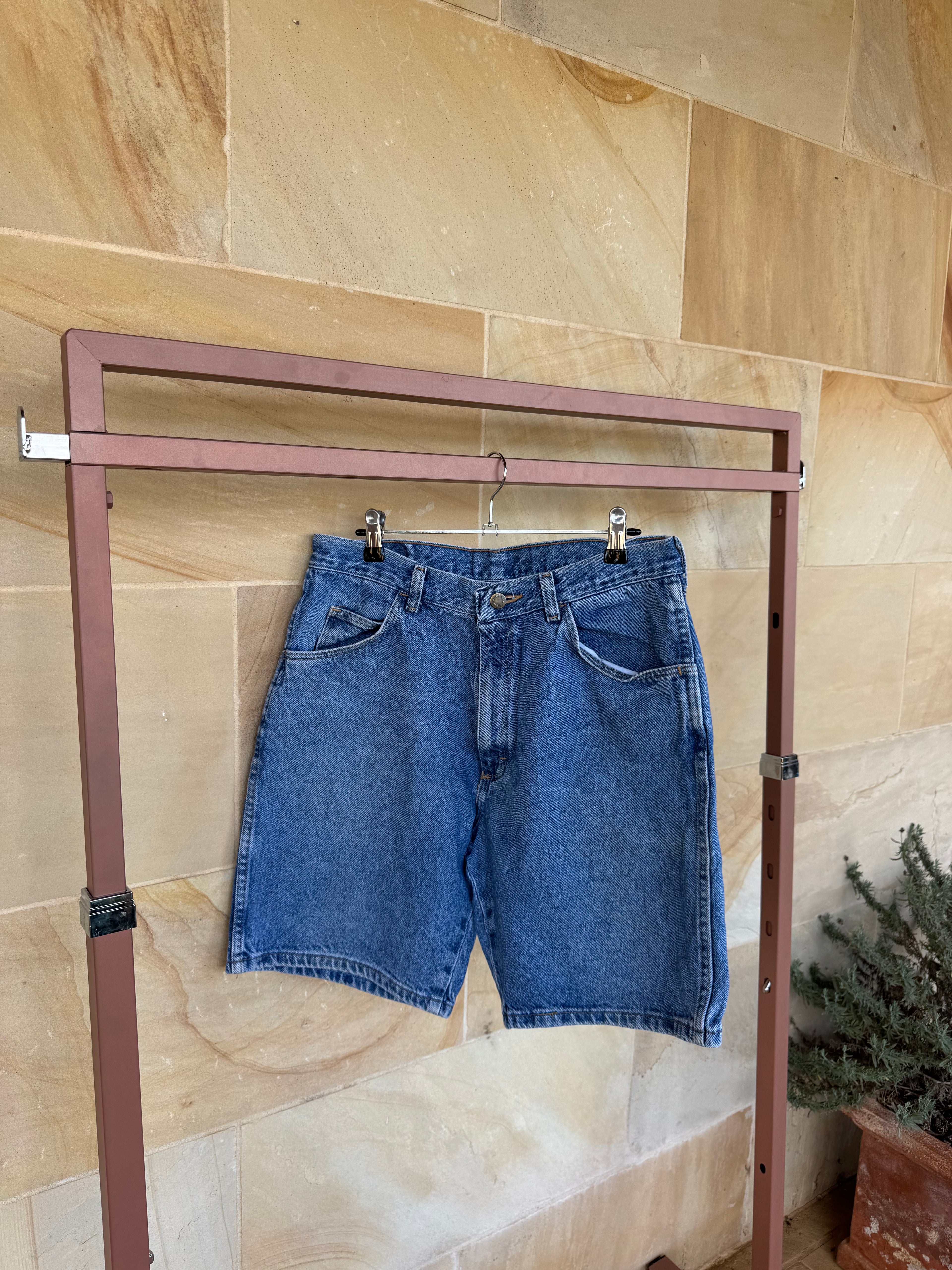 WRANGLER SHORTS 32”