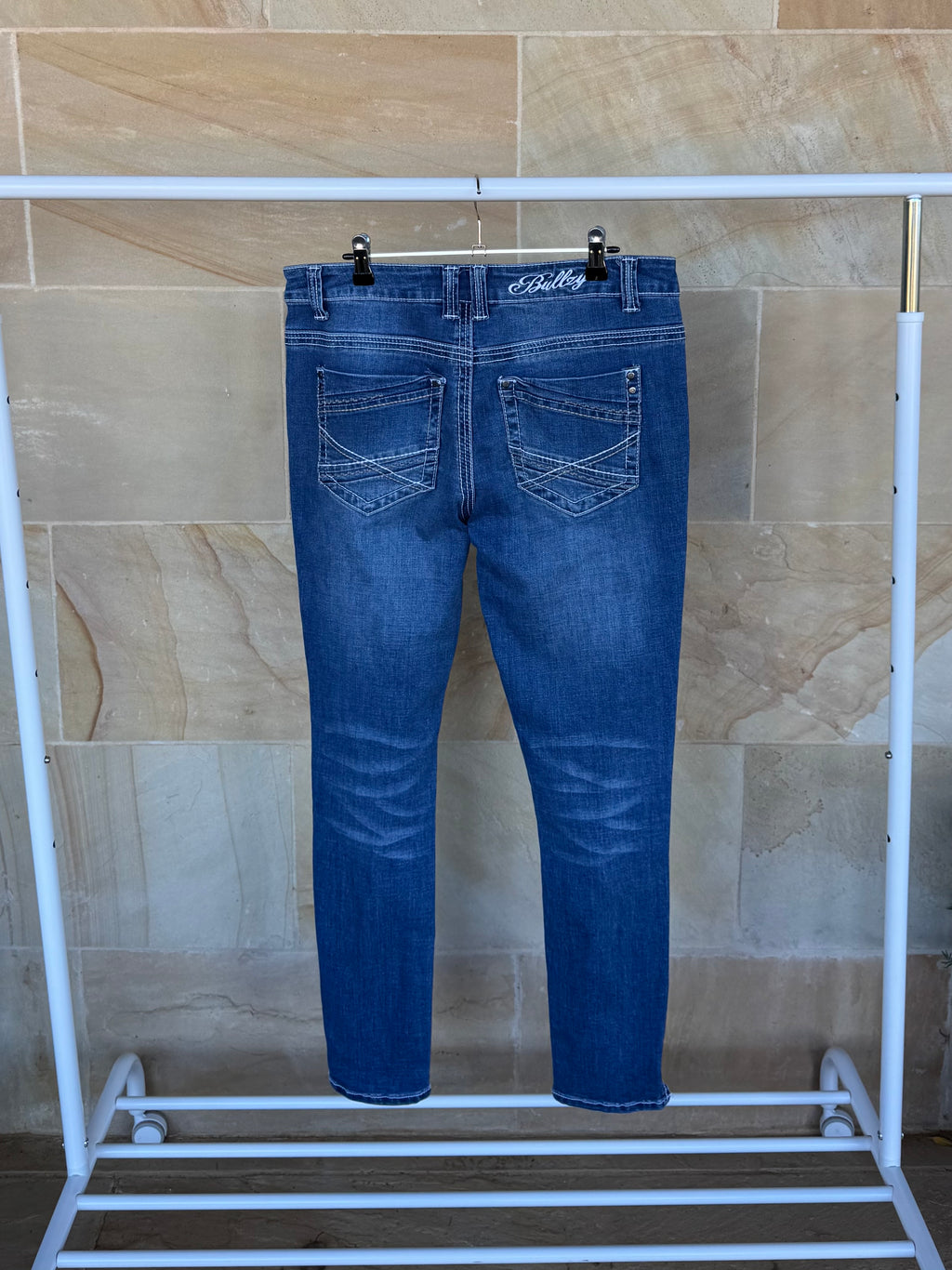 BULLZYE JEANS 29R