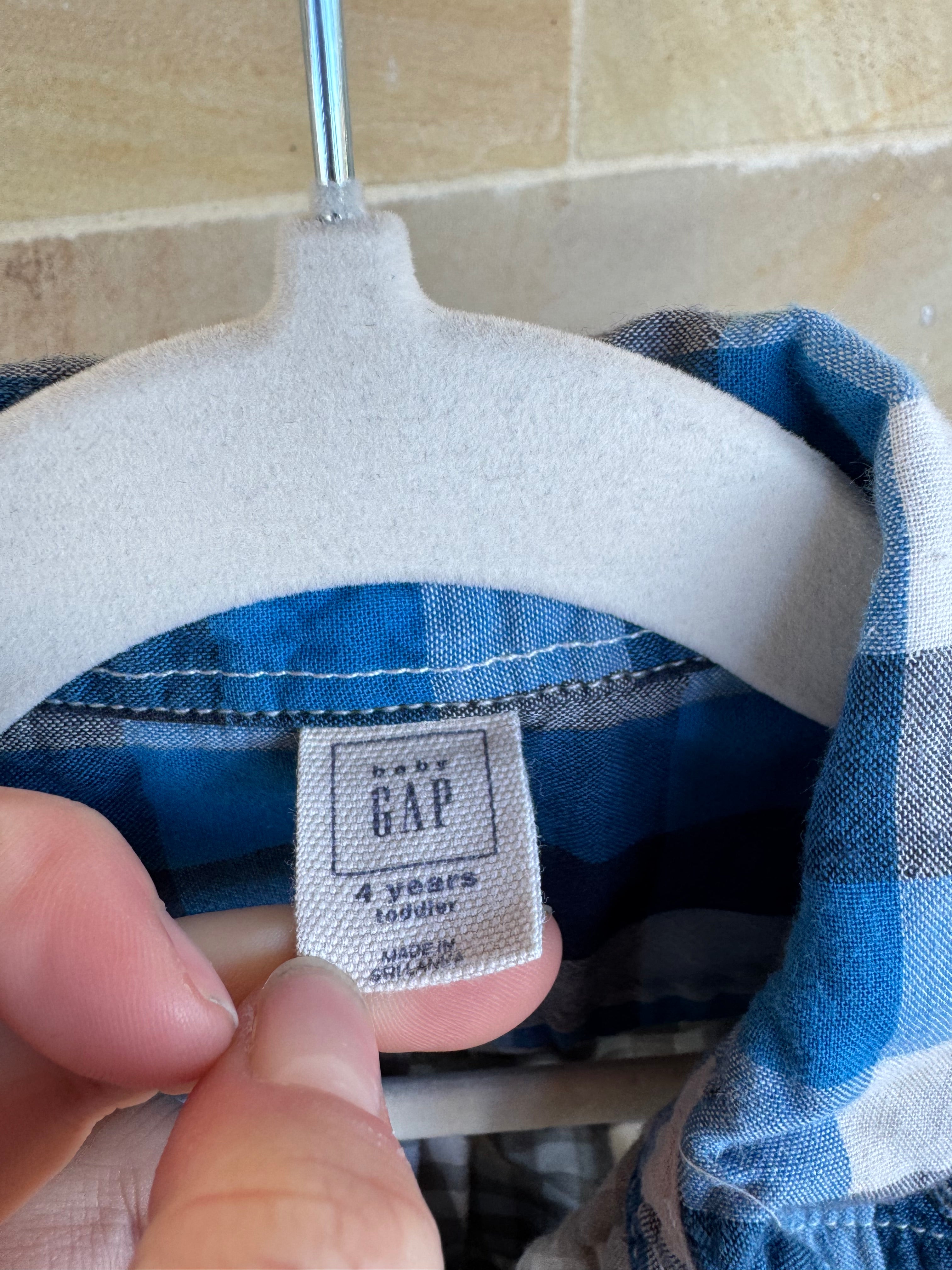 GAP SHIRT 4
