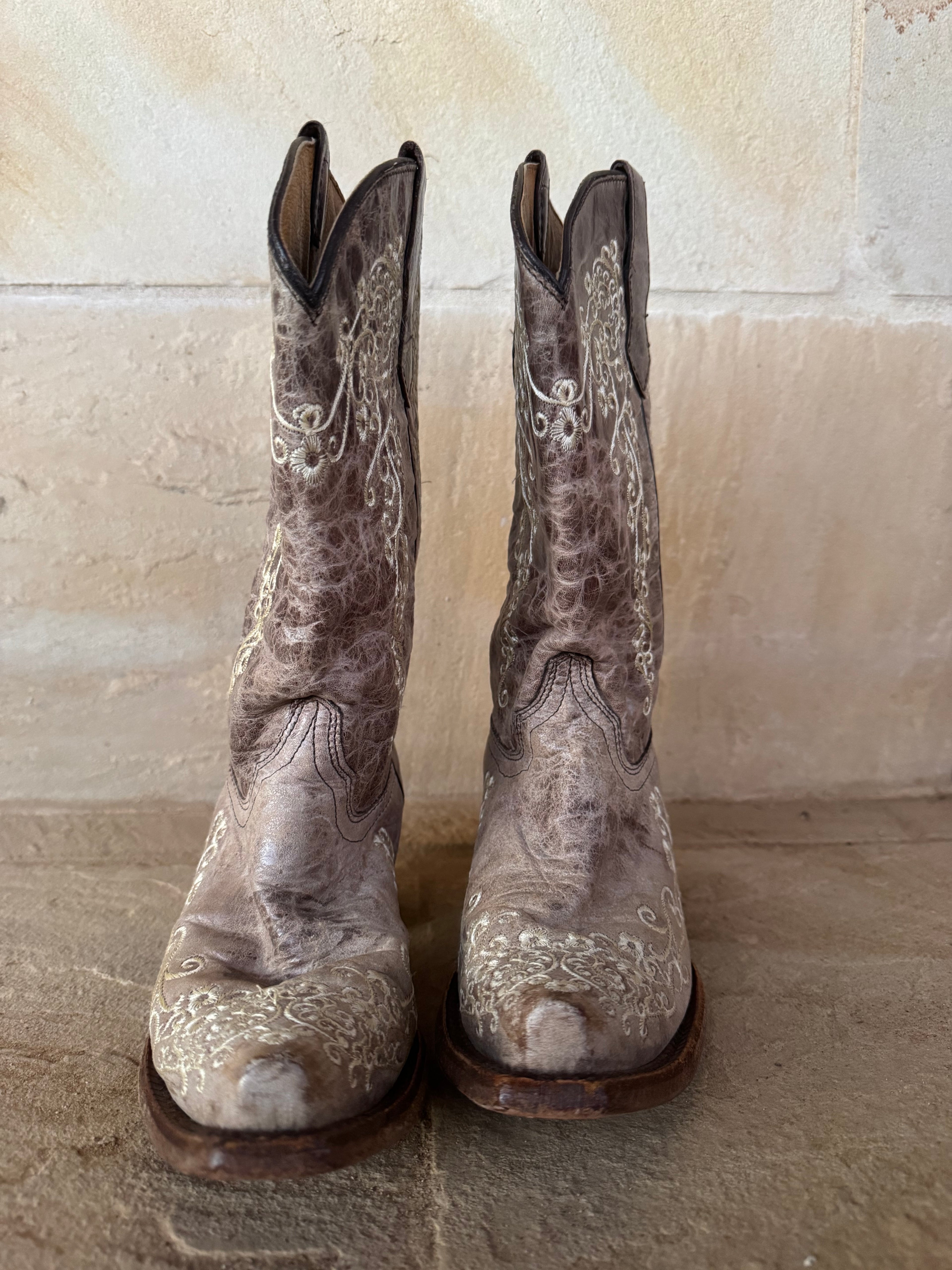 CORRAL TEEN BOOTS UK 4