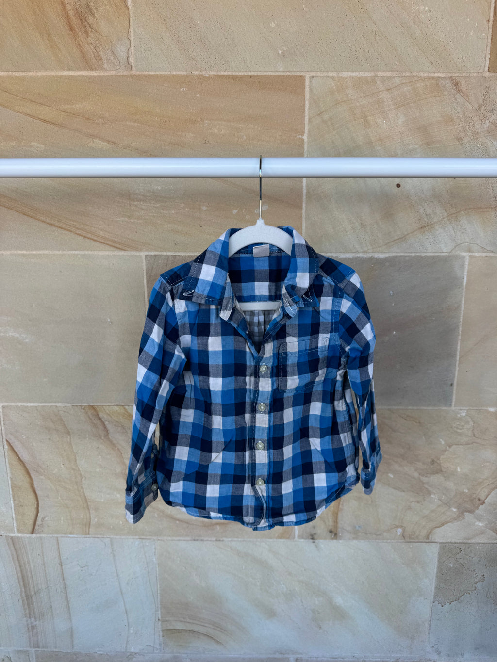 GAP SHIRT 4