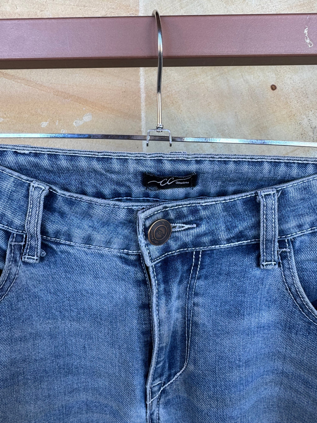COWGIRL COUTURE JEANS 31/34