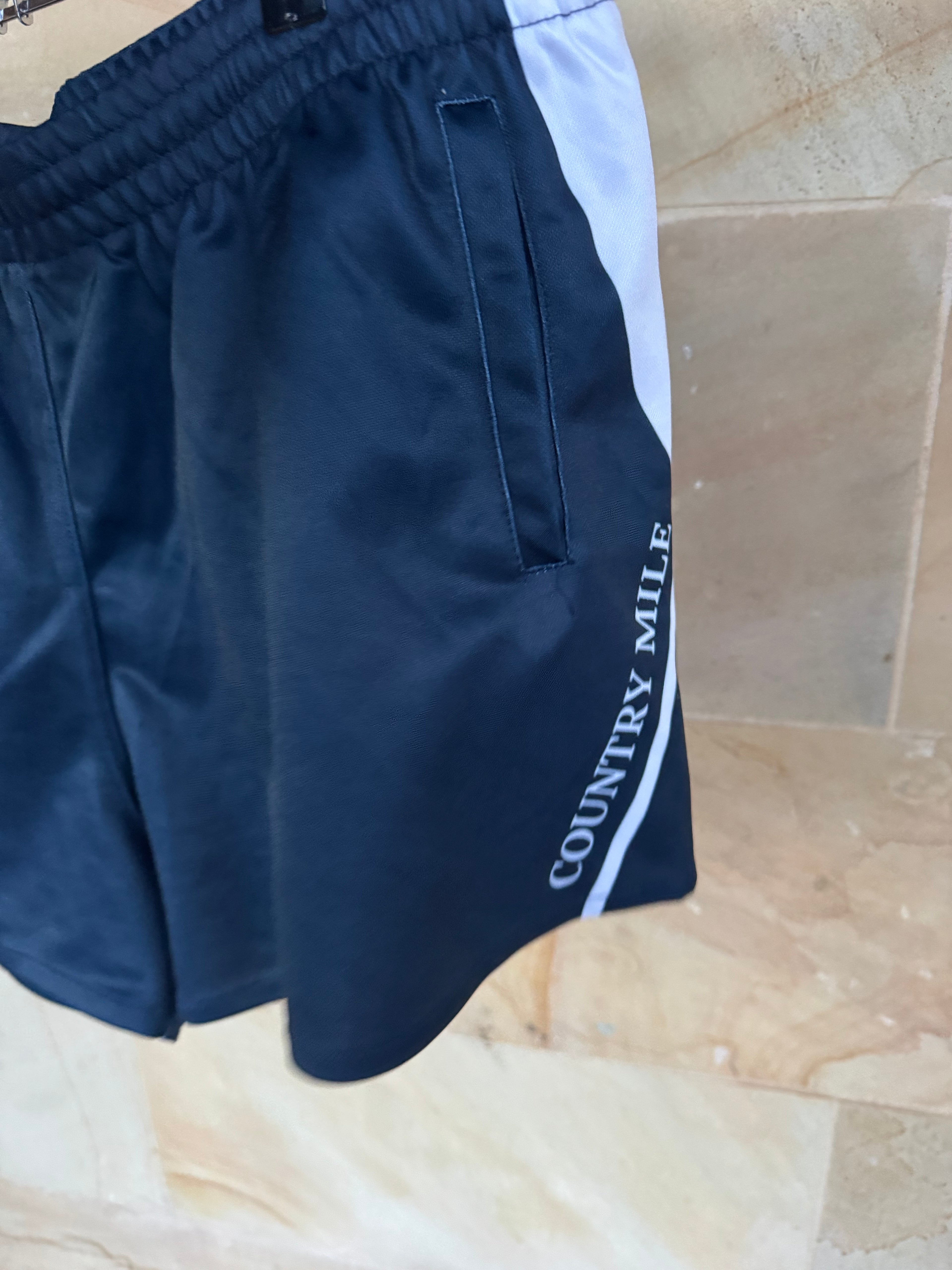 COUNTRY MILE SHORT BNWT 2XL