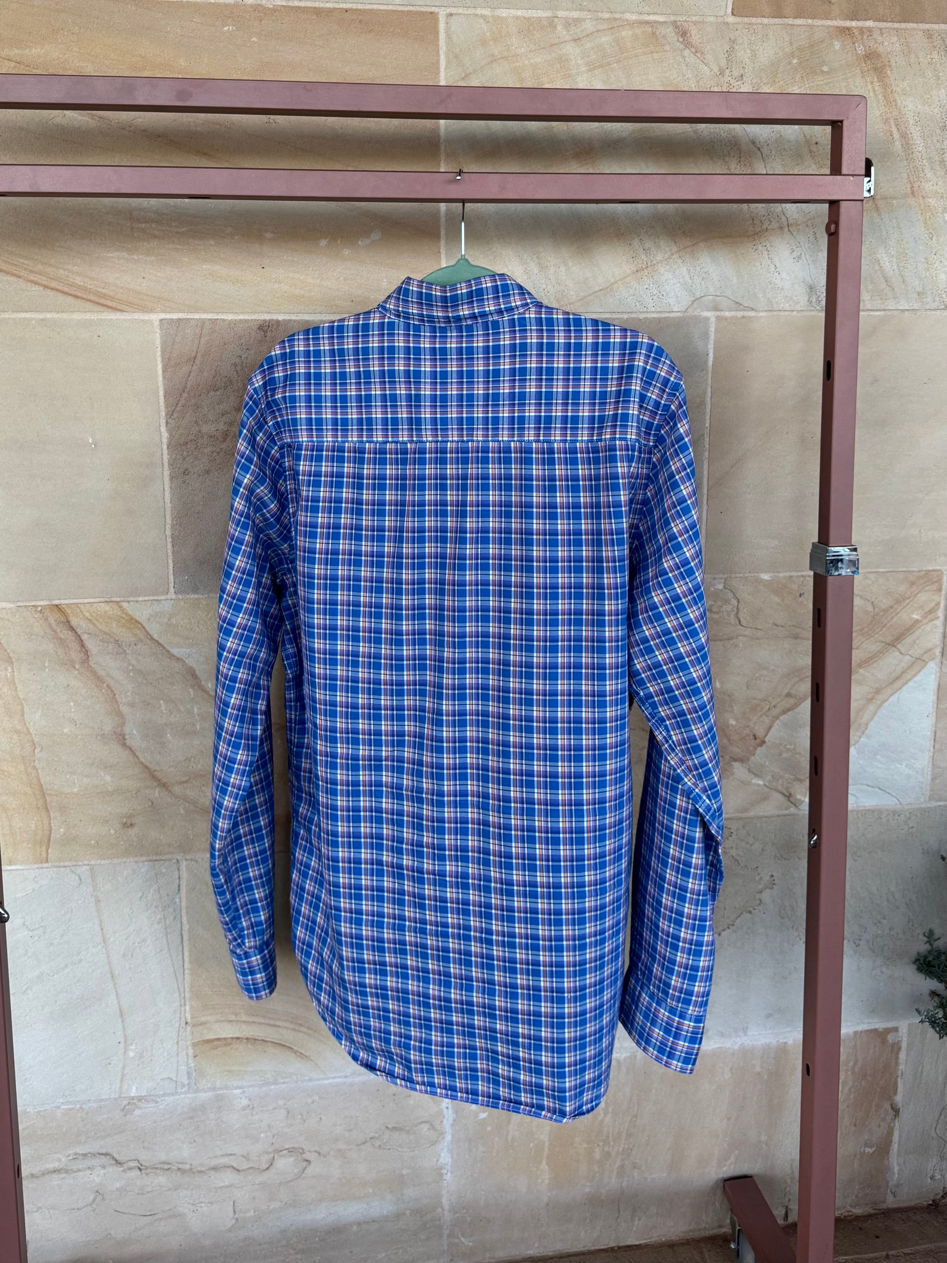 THE ACADEMY BRAND SHIRT M