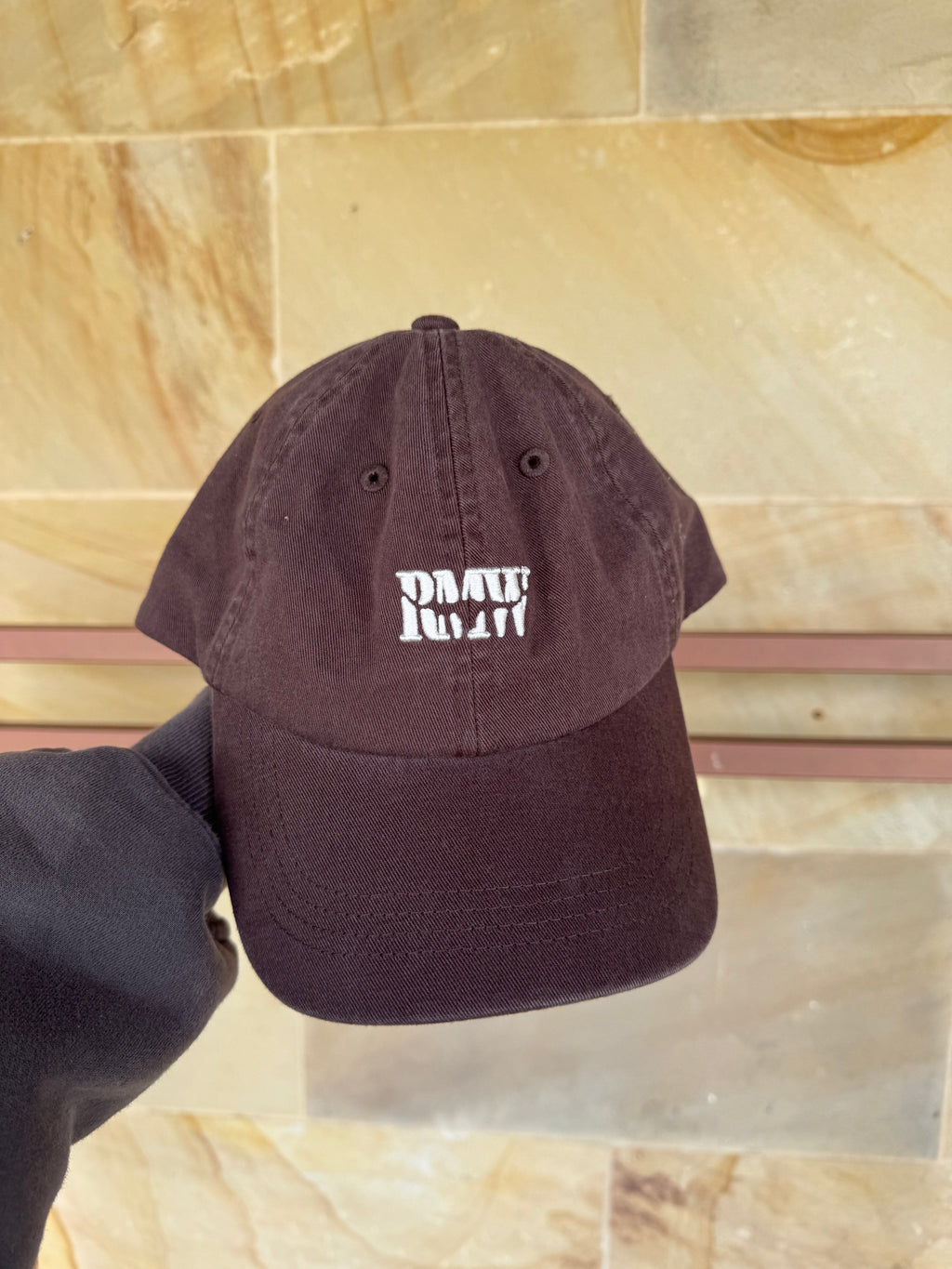 R.M. WILLIAMS BROWN BASEBALL CAP