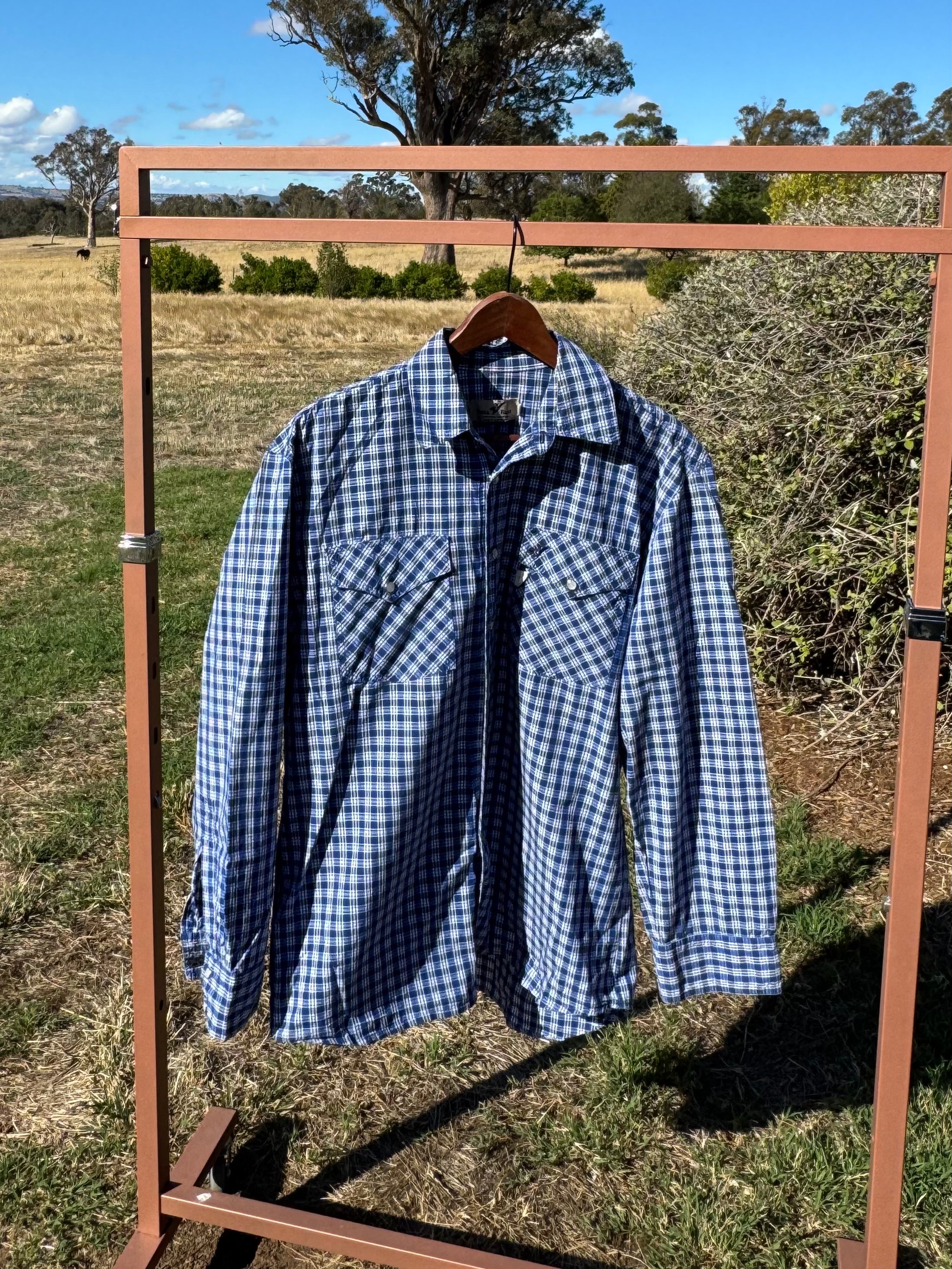 BULLRUSH CLOTHING SHIRT MENS L